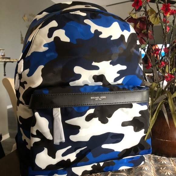 New MK men’s backpack 🧔🏽 - Picture 2 of 7